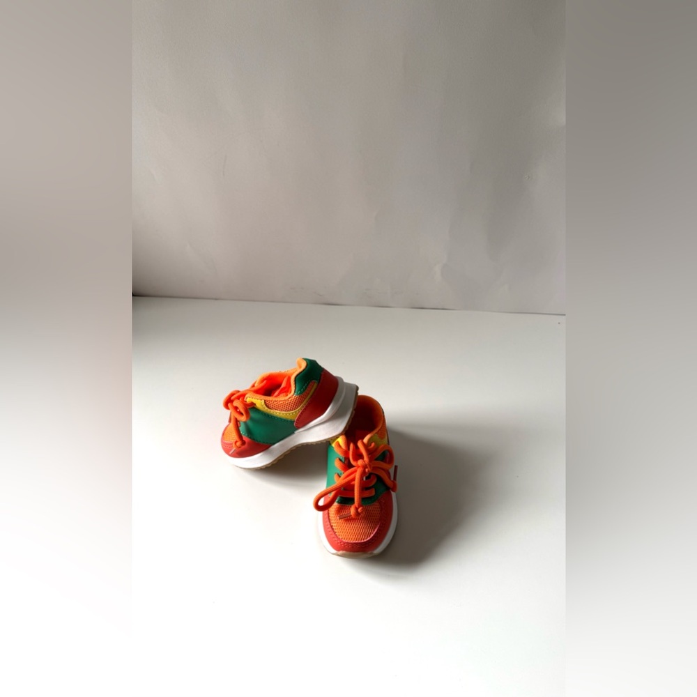 Adorable! Child Toddler Sneakers Orange Green Yellow Running Shoes Size 5 to 5.5